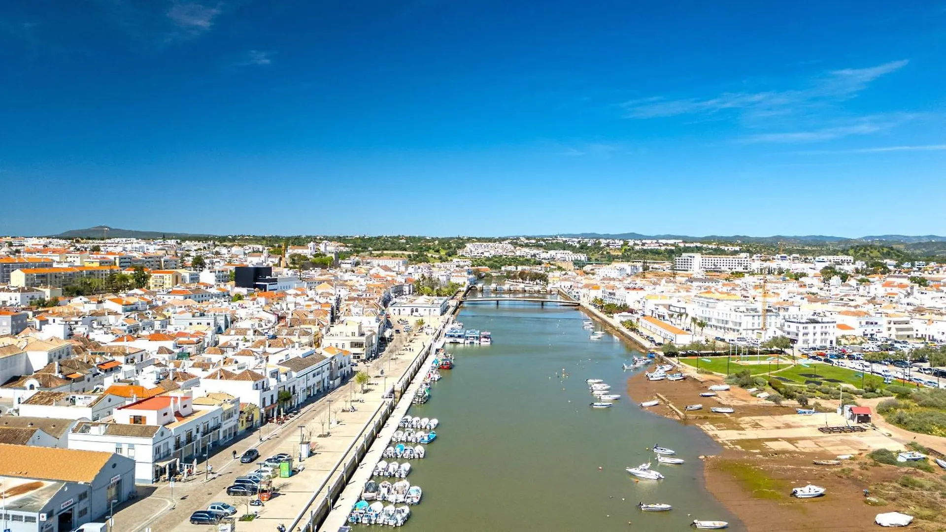 Holiday home Stylish Townhouse In Tavira Centre, Shared Pool Villa