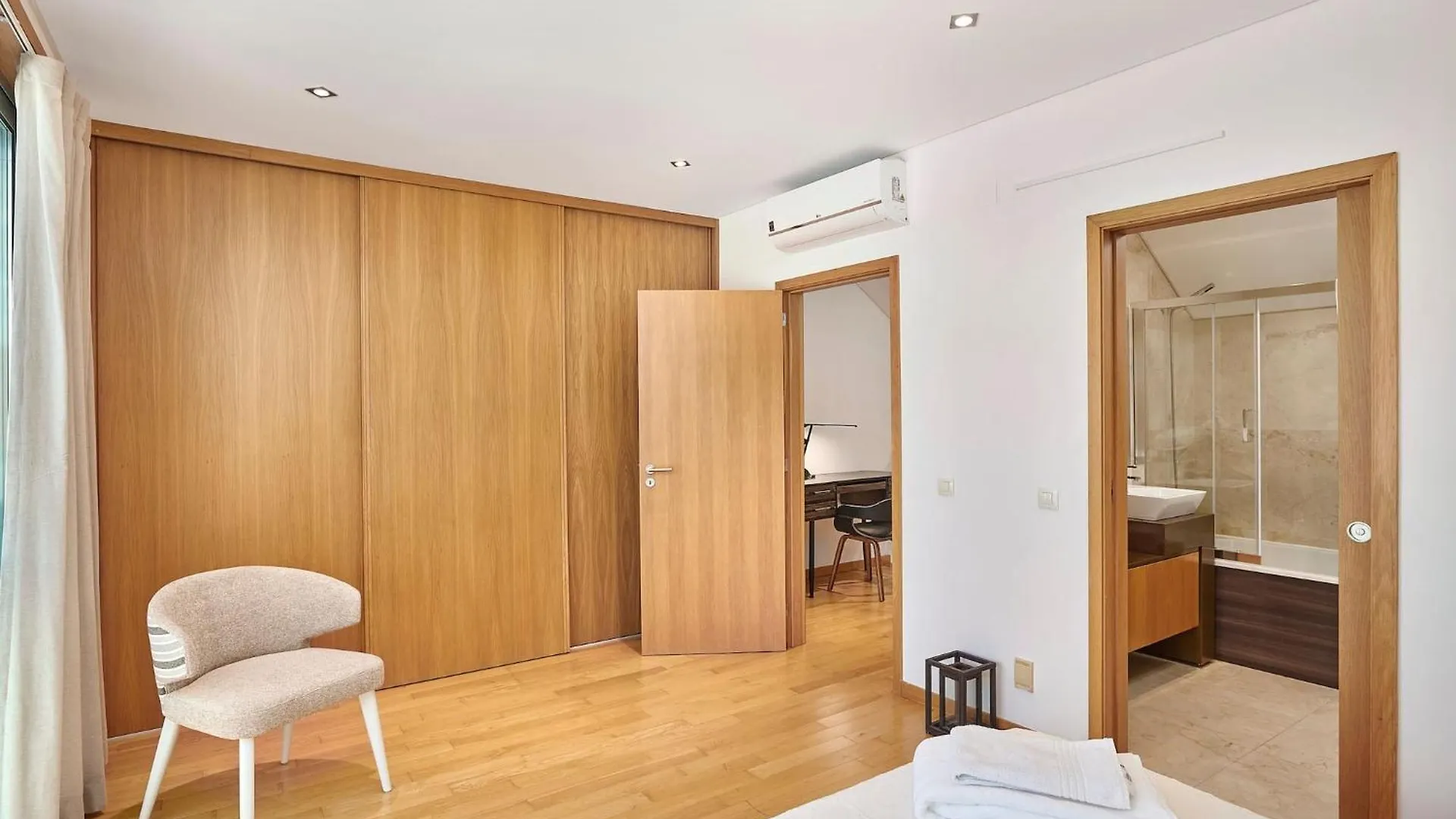 Stylish Townhouse In Tavira Centre, Shared Pool Villa 0*,  Portugal